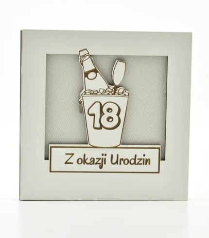 Kartka drewniana na 18 urodziny 14×14 cm - 18. urodziny - szampan