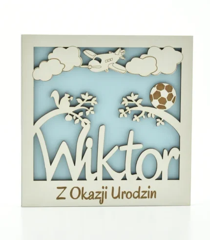 Kartka drewniana na urodziny z imieniem Wiktor, 14×14 cm